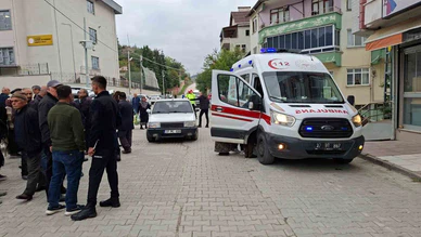 Halk Pazarında Otomobilin Çarptığı Kadın Yaralandı