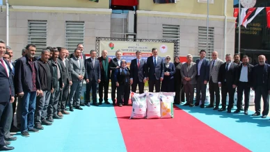Çiftçilere Tohum Dağıtımı Yapıldı