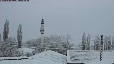 Nisan’da Şaşırtan Kar Yağışı: Çorum Beyaza Büründü!