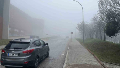 Yoğun Sis Trafiği Felç Etti
