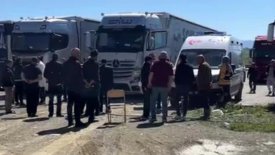 Dinlenme Tesisindeki Tırda Acı Olay: 22 Yaşındaki Genç Hayatını Kaybetti