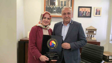 30 Yıllık Emek Cumhurbaşkanı Erdoğan’dan Ödülle Taçlandı