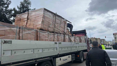 Zincirleme Kaza: Karı-Koca Tuğlaların Altında Kaldı