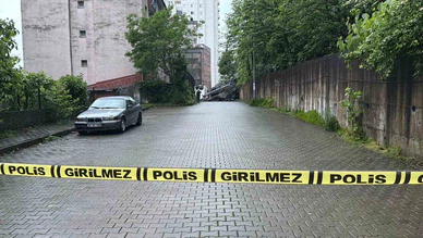 Dev Kaya Yola Düştü