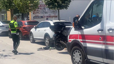Çorum'da Motosikletin Çarptığı Yaya Yaralandı