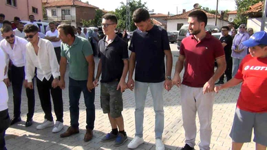 Çorum’da düğüne İtalyan damgası: İki İtalyan halay çekip çiftetelli oynadılar