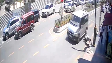 Yayaya Araç Çarptı: Kaza Anı Kamerada