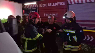 Kapı Fabrikasında Yangın: 1 İtfaiye Eri Yaralandı