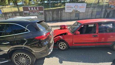 Tofaş Lüks SUV’a Arkadan Çarptı: 1 Yaralı