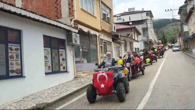 Alpaslan köyünde kadınlardan elektrikli motorlarla "Anneler Günü" konvoyu