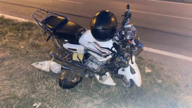 Otomobil motosikletle çarpıştı: 1 yaralı