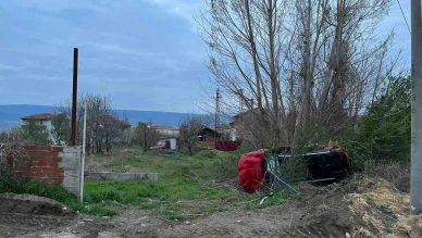Alkollü sürücü emanet aldığı araçla takla attı: İki kardeş yaralandı