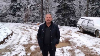 Devrilen ağacın altında kalan işçi hayatını kaybetti