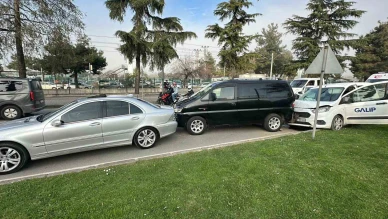 4 araçlı zincirleme kaza: 3 yaralı