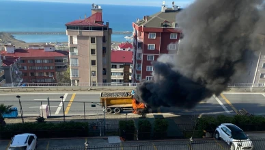 Taş kamyonu yangını korkuttu