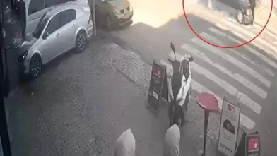 Yaya geçidinde otomobilin çarptığı yaşlı adam hayatını kaybetti