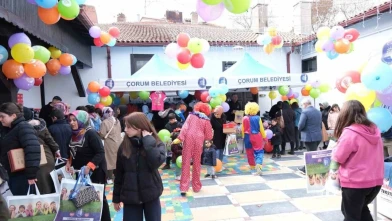 Belediyeden bin 350 çocuğa bayramlık kıyafet hediye edildi