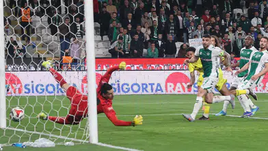 Fenerbahçe, Konya'da Farklı Kazandı
