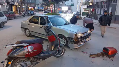 Merzifon’da Kavşakta Kaza: Motosiklet Sürücüsü Yaralandı