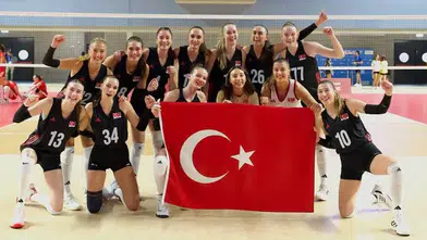 Türkiye Rakip Tanımıyor! Sultanlar Adını Yarı Finale Yazdırdı!