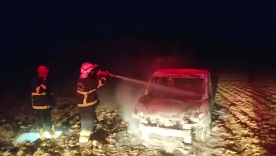 Merzifon’da Tarlada Araç Yangını: Doblo Alevlere Teslim Oldu