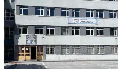 Merzifon Gazi Ortaokulu’nda Tahliye Başladı