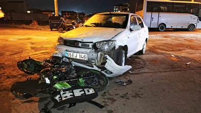 Otomobil ile Motosiklet Çarpıştı: 3 Yaralı
