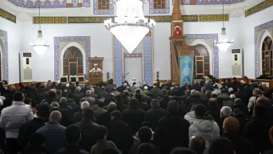 Merzifon’da Kadir Gecesi’nde Gönüller Isındı