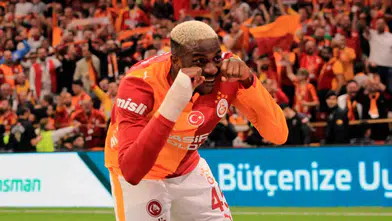 Galatasaray Derbiyi Farklı Kazandı Şampiyonluk Şarkıları Çalmaya Başladı