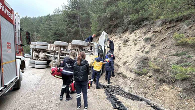 Devrilen Hafriyat Kamyonunun Sürücüsü Hayatını Kaybetti