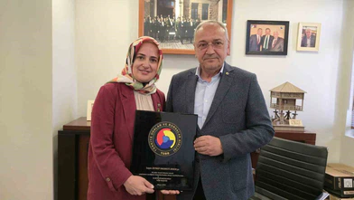 30 Yıllık Emek Cumhurbaşkanı Erdoğan’dan Ödülle Taçlandı