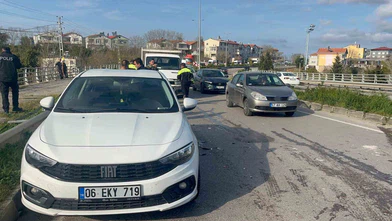 Zincirleme Trafik Kazasında Bir Kişi Yaralandı