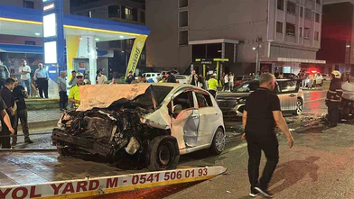 Kontrolden Çıkan Otomobil Ortalığı Savaş Alanına Çevirdi