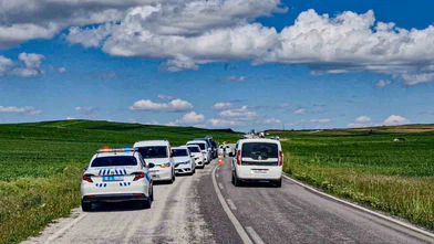 Çorum’da Otomobil Tarlaya Uçtu