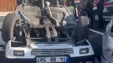 Korkutan Kaza: Otomobil Takla Atıp Ters Döndü, 5 Yaralı