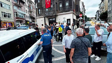 Polisten Kaçtı, Araçlara Çarpınca Yakalandı