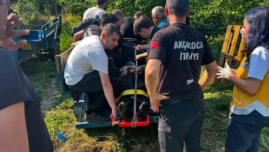 Devrilen Traktörün Sürücüsü Yaralandı
