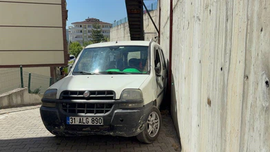 Aküsü Biten Araç Az Daha Can Alıyordu