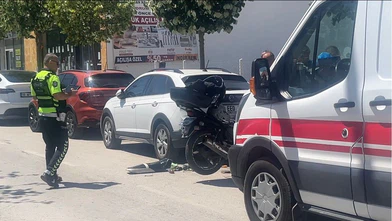 Çorum'da Motosikletin Çarptığı Yaya Yaralandı
