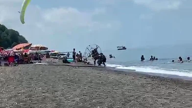 Vatandaşların Arasına Daldı: 3 Yaralı