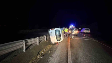 Hafif Ticari Araç Devrildi, Sürücü Ortadan Kayboldu! Ekipler Harekete Geçti