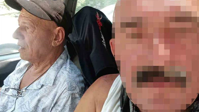 Ev arkadaşını kafasını çekiçle ezerek öldürdü