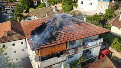 3 Katlı Evin Çatısında Yangın!