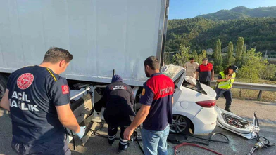 Otomobil Tıra Arkadan Çarptı: Sürücü Hayatını Kaybetti