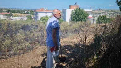 Çöp yangını otlara sıçradı