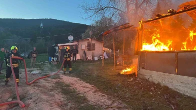 Baraka alevlere teslim oldu