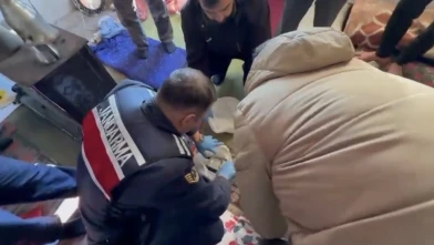 Uyuşturucu Tacirlerine Darbe: Jandarma 8 Kişiyi Gözaltına Aldı!