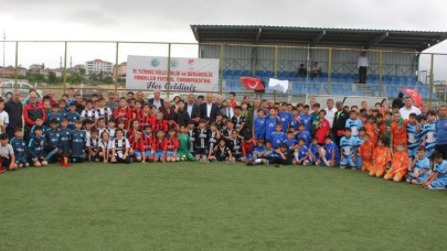 15 TEMMUZ MİLLİ BİRLİK VE BERABERLİK FUTBOL TURNUVASI DÜZENLENDİ