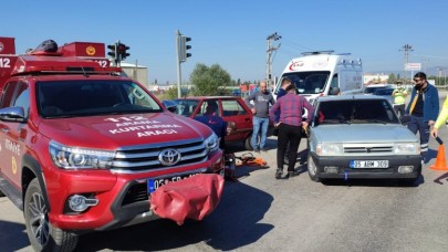 2 OTOMOBİL ÇARPIŞTI 5 YARALI