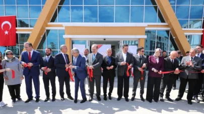 Bakan Yardımcısı Çam, Suluova'da Açılışa Katıldı